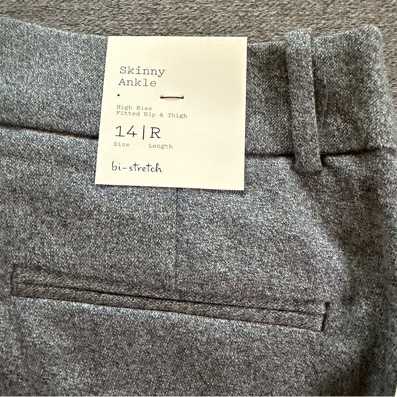 Lot Of 2 Women’s Dress Pants Target AND Stretch Size 14 Plaid Gray NWT - Picture 3 of 9